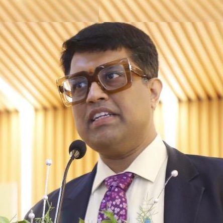 Dr. Karthik Ramesh